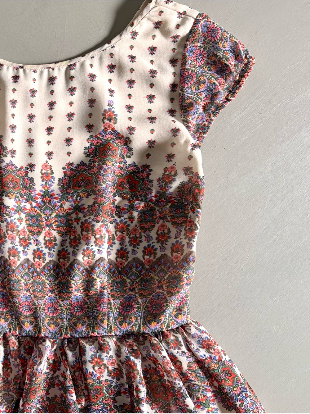 ESHAKTI Cap Sleeves Boho Floral Paisley Smocked Waist Tiered Skirted Maxi Dress - Picture 4 of 14